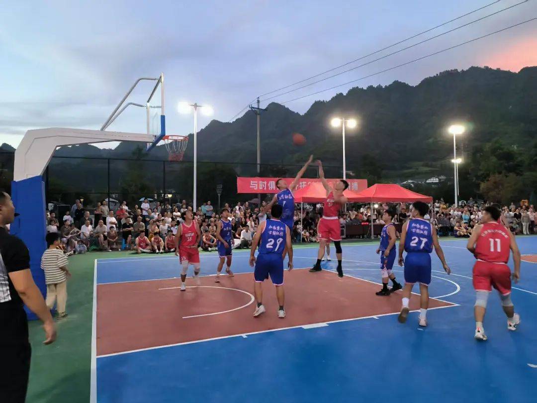 技术流与激情碰撞，篮球决赛再创新高