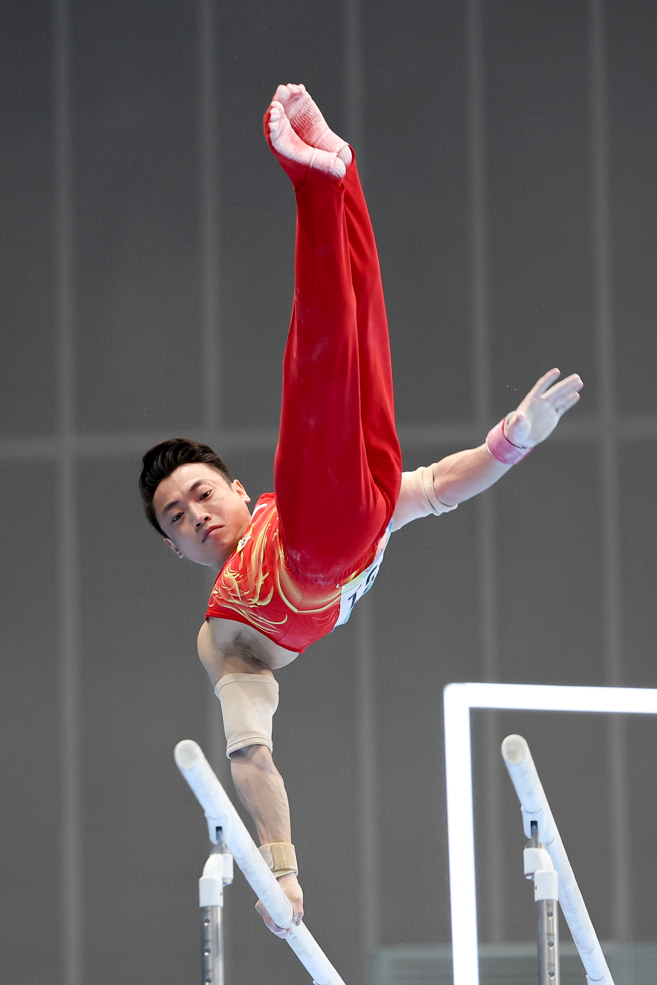 关于体操决赛震撼开打，巅峰对决引爆全场的信息