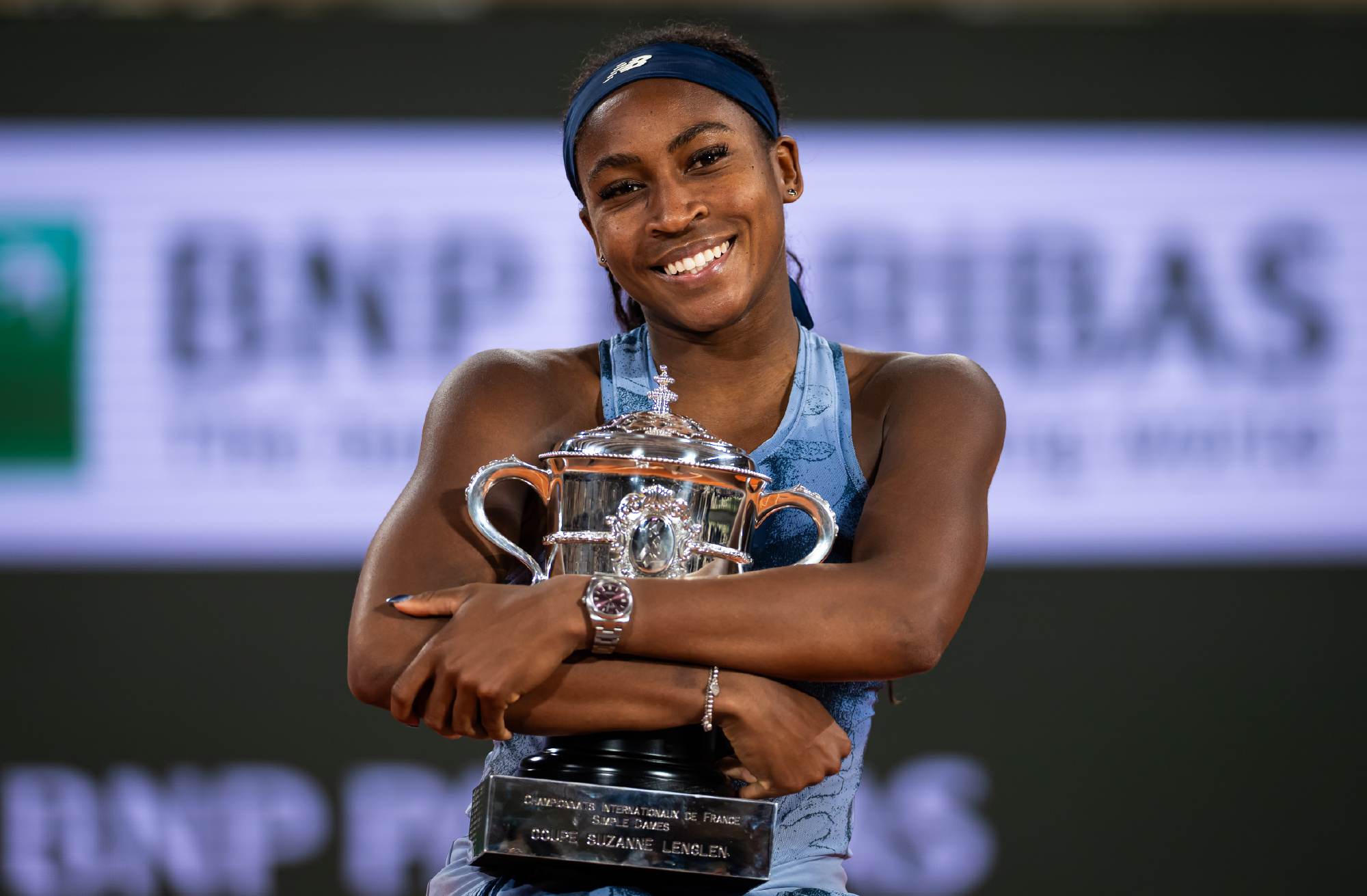 包含网球选手发挥出色，荣膺最佳MVP的词条