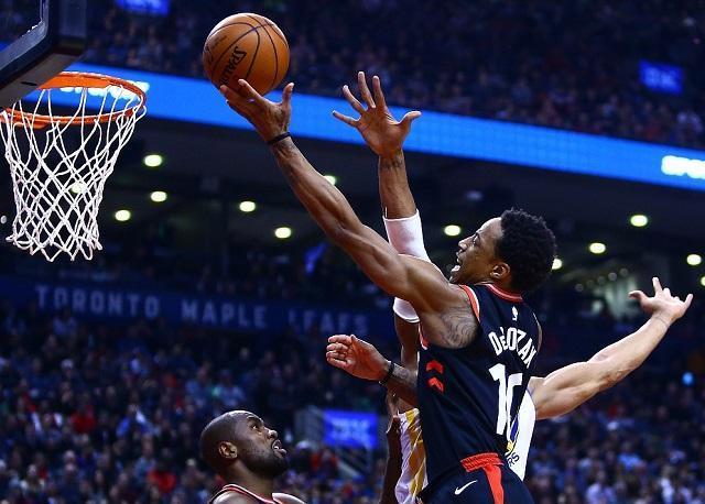 深圳队鏖战上海队，德罗赞高光表现