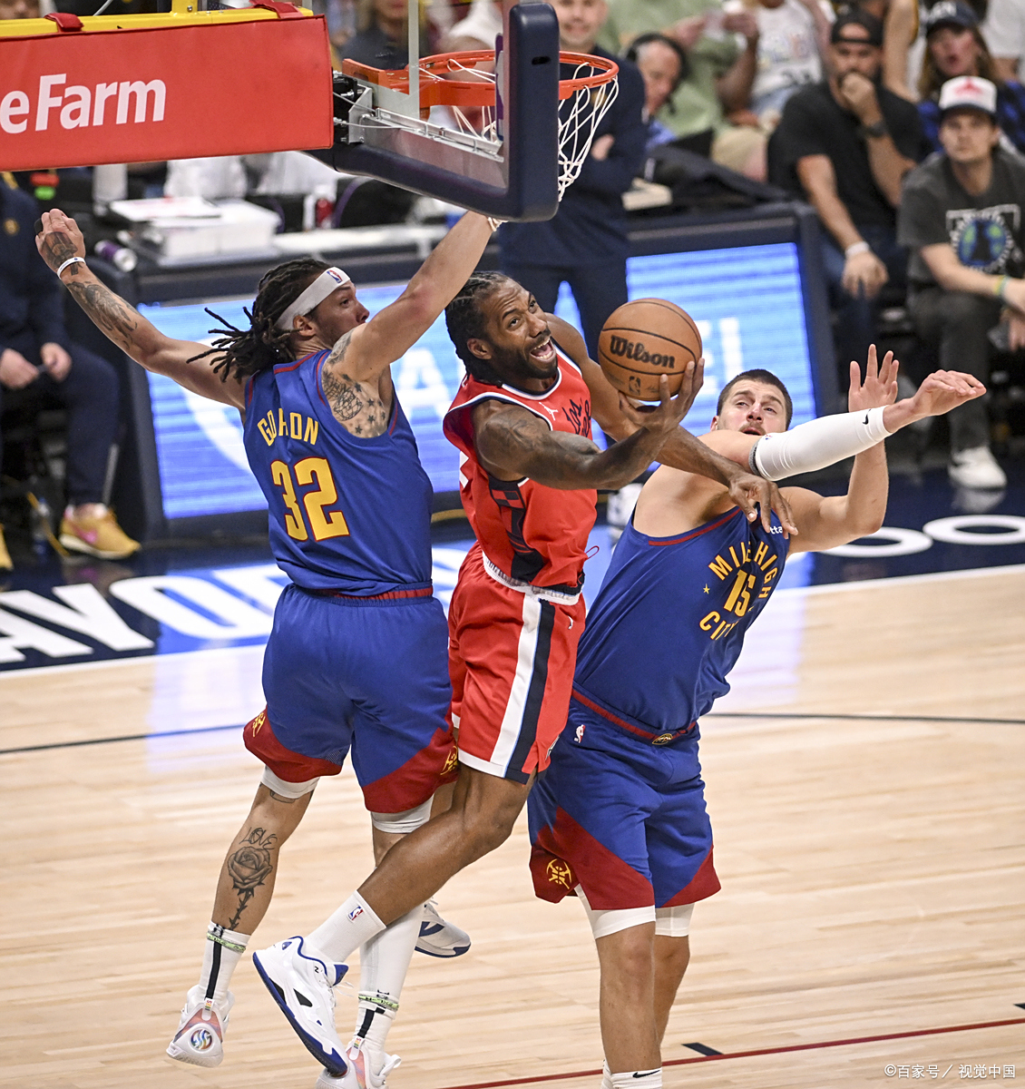 雷霆逆转尼克斯，米切尔带队取胜