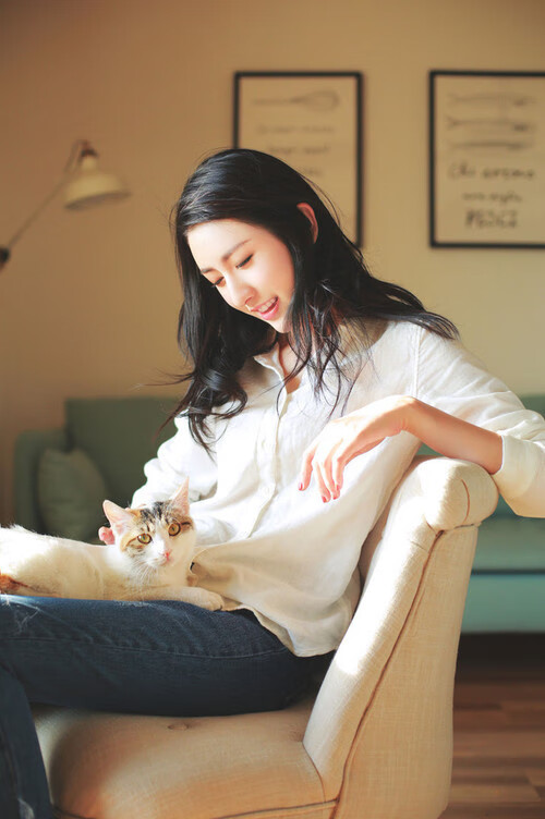 安哥拉黄沙 vs 西班牙红牛,一场隐喻中的F1终极心理战