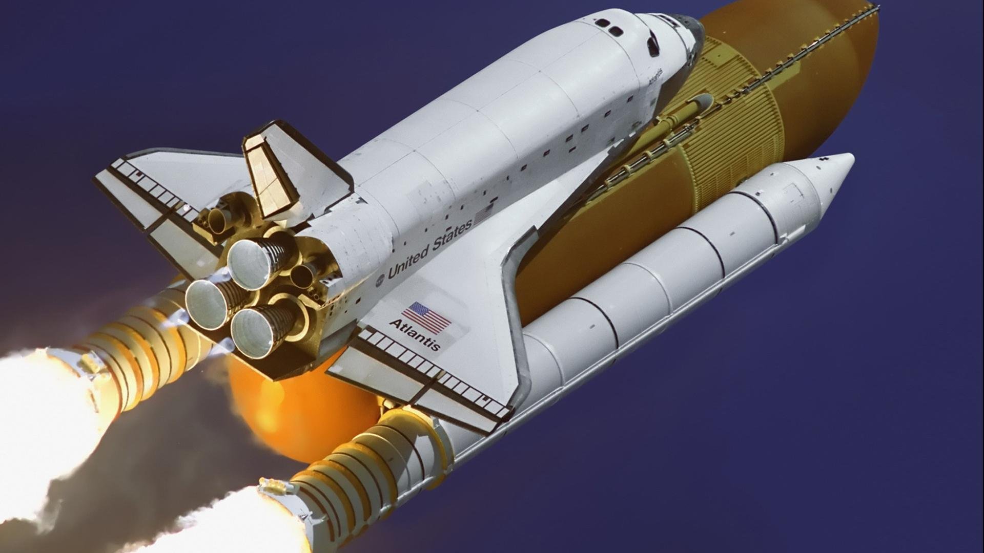 故乡失守，远征号角，当莱万在国家队的暮色中听见欧冠的召唤