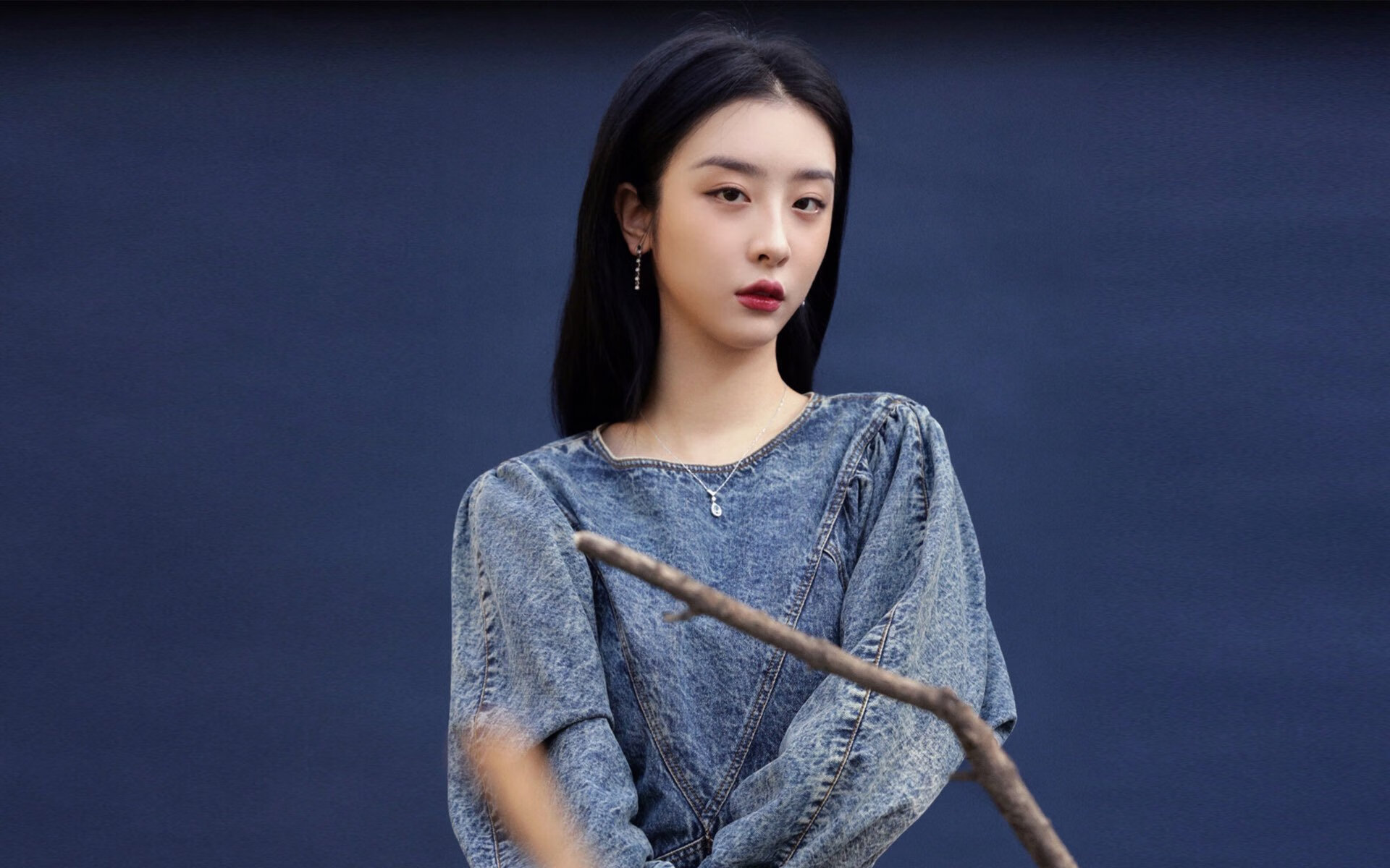 哨响前六秒，那座沸腾的静默城池